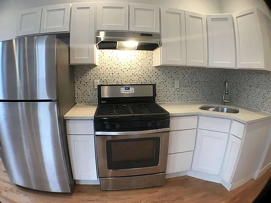 Rented by Lang Realty LLC | media 15