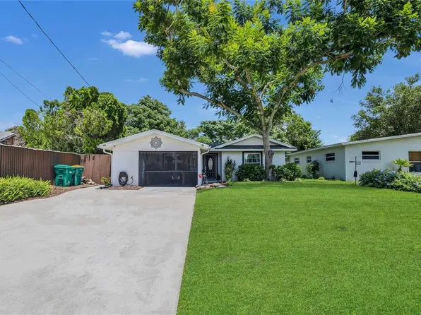 1203 Monterey Dr, Eustis, FL 32726