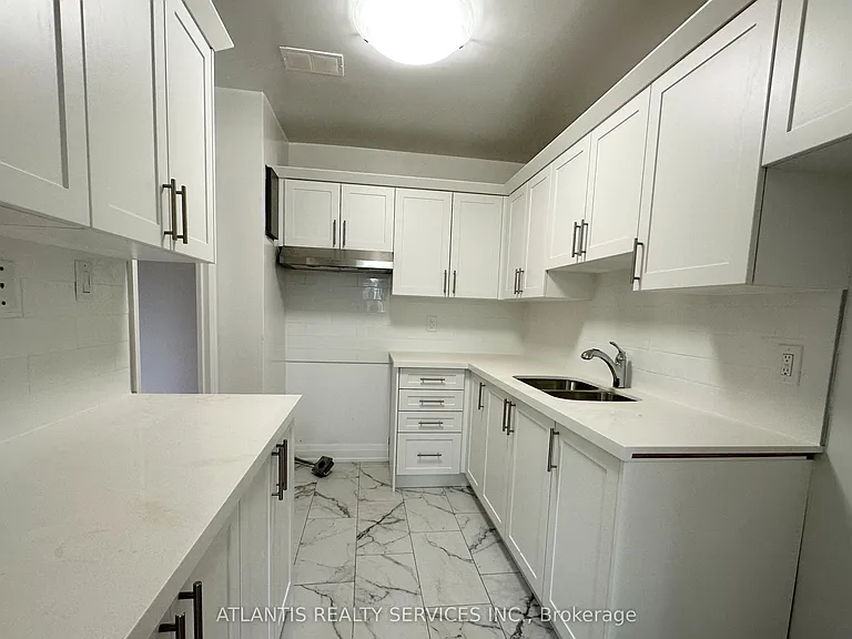 50 East St #305 — Photo 3