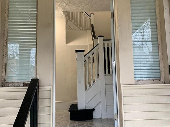 2nd image of 147 Melrose Ave