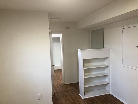 3rd image of 1847 1/4 21st St