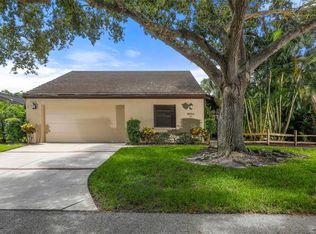 3654 Glen Oaks Manor Dr, Sarasota, FL 34232