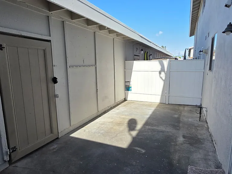 9827 Continental Dr — Photo 9