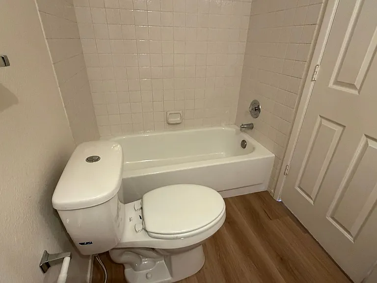 1328 Maplegrove Cir — Photo 30
