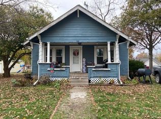 308 N 2nd St, Gower, MO 64454