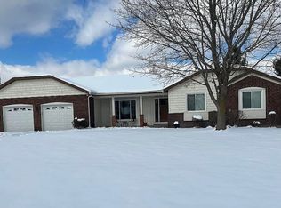 1093 Harvester St SE, Grand Rapids, MI 49508
