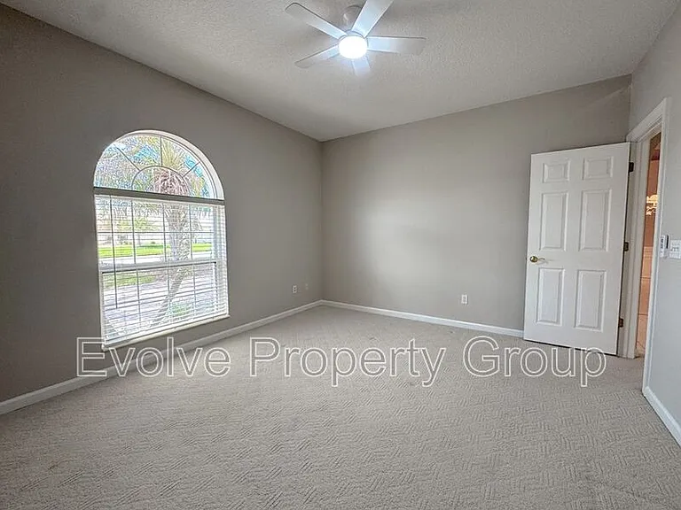 822 Summer Bay Dr — Photo 16