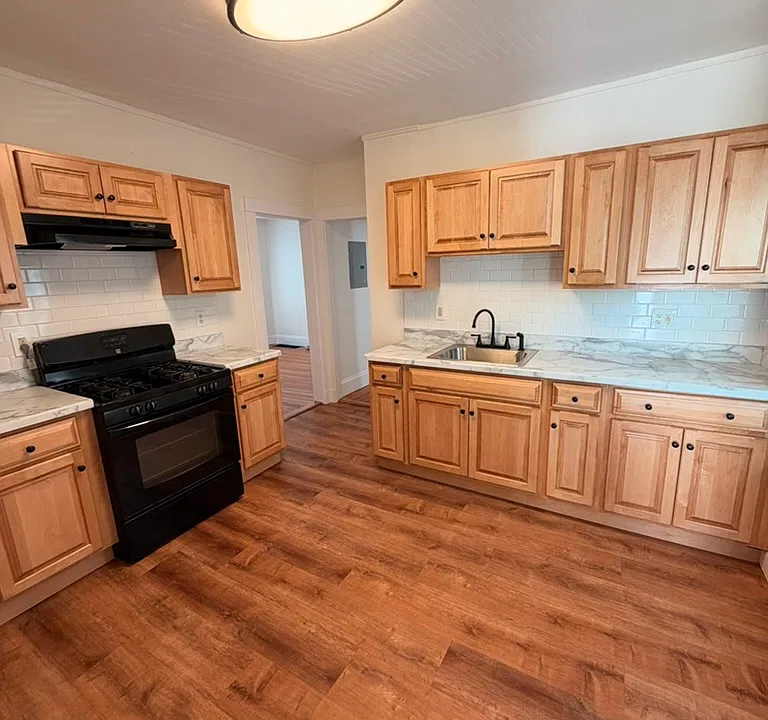 31 Torrey St #1