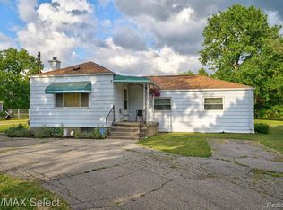 3151 S Center Rd, Burton, MI 48519