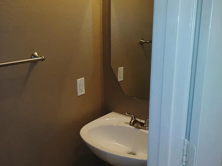 10506 Greenbriar Ln — Photo 15