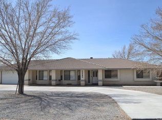13820 Apple Valley Rd, Apple Valley, CA 92307