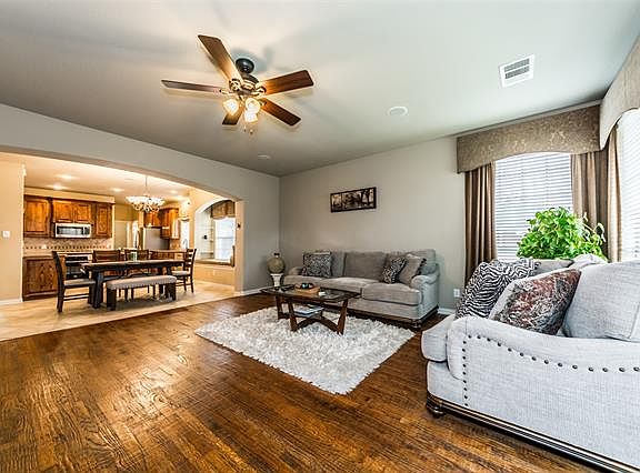 5th image of 1221 Philip Dr