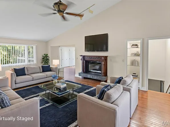 7426 Foley Dr, Belleville, IL 62223