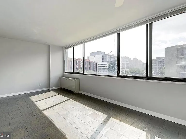 2201 L St NW #812 — Photo 3