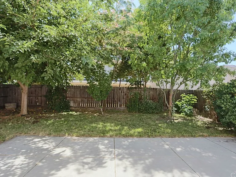274 Pyramid Ave — Photo 32