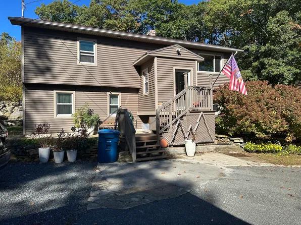 42 Hovey Rd, Monson, MA 01057