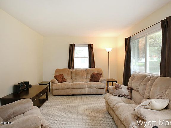 3rd image of 2325 La Crosse St SW