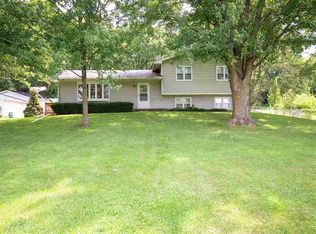 9527 Scenic Bluff Rd, Savanna, IL 61074