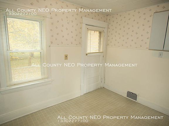 5th image of 805 Biruta St #Up