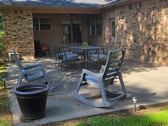 4th image of 506 Coleman Dr