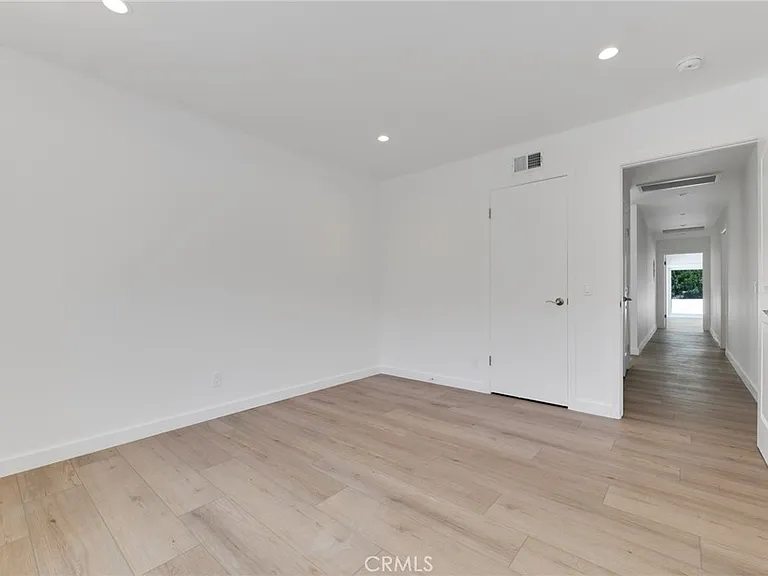 4316 Topanga Canyon Blvd — Photo 24
