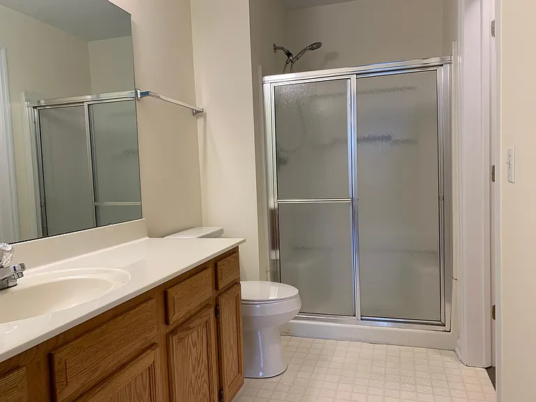 4612 Court Yard Dr — Photo 10
