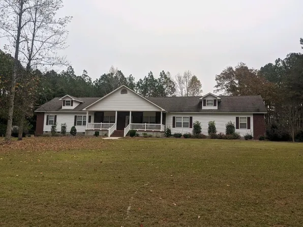 3011 Lullwater Rd, Tifton, GA 31794