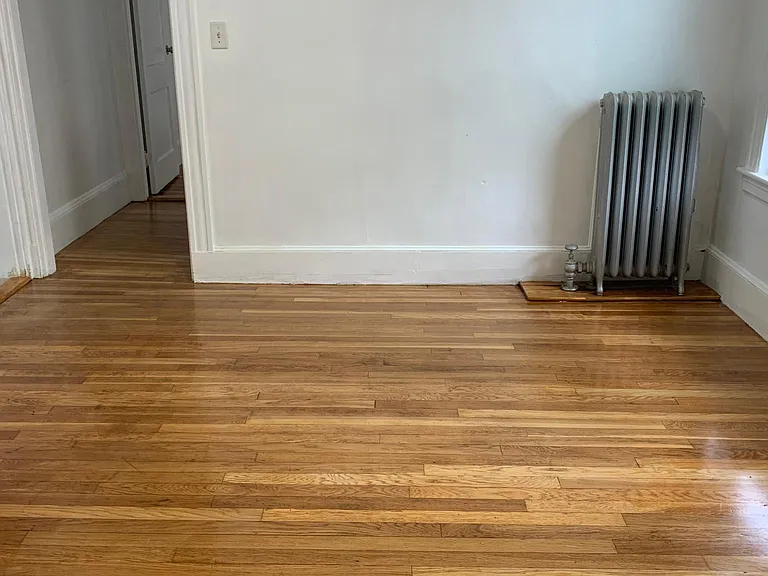 529 Pleasant St #B — Photo 12