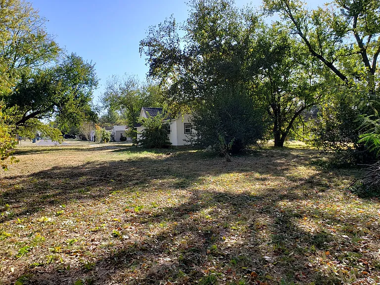 337 N Park Ave — Photo 33