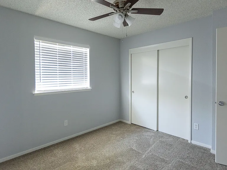 434 W Stuart Ave #2 — Photo 3