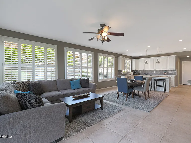 1740 W Bartlett Way — Photo 6