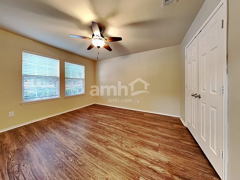 10305 Fossil Valley Dr — Photo 13