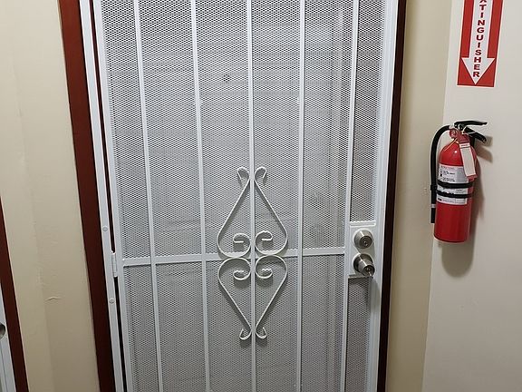 3rd image of 7316 S Dorchester Ave APT 1N