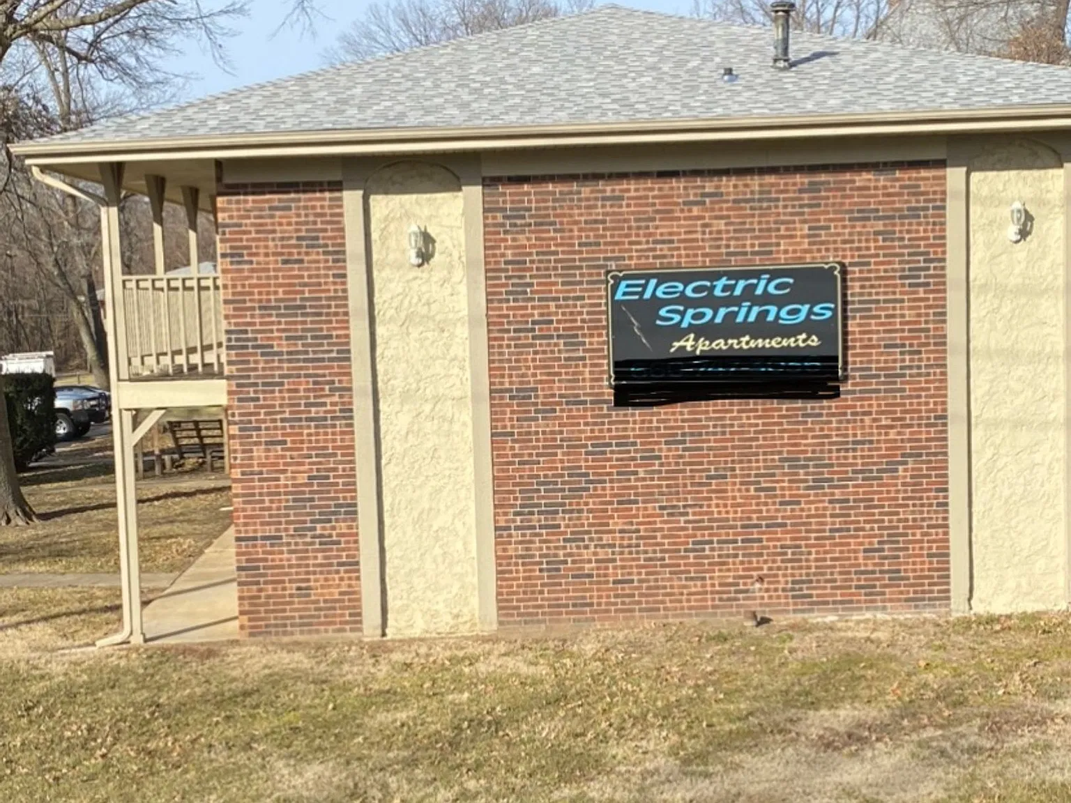 Electric Springs — Photo 3