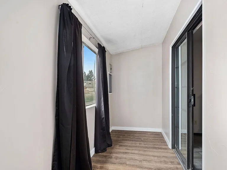 103 Niblic Ct — Photo 10