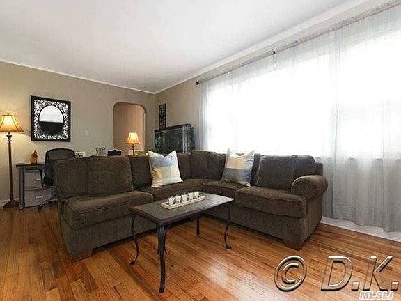 3rd image of 3333 Woodward St