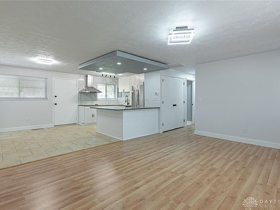 3rd image of 5478 Mangold Dr