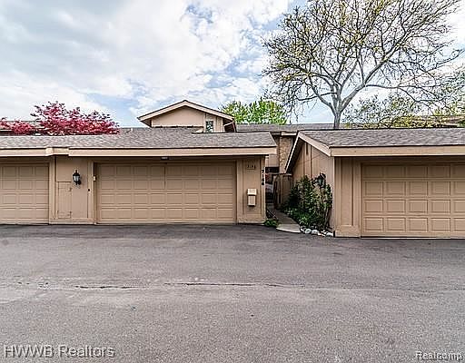 1st image of 7156 Pebble Park Dr