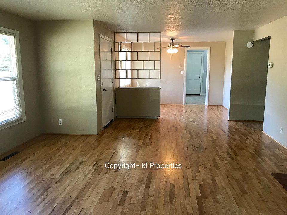 2nd image of 553 Antelope Way