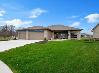 102 Sutter Cv, Fort Wayne, IN 46845