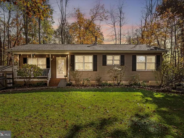 157 Woodthrush Way, Linden, VA 22642