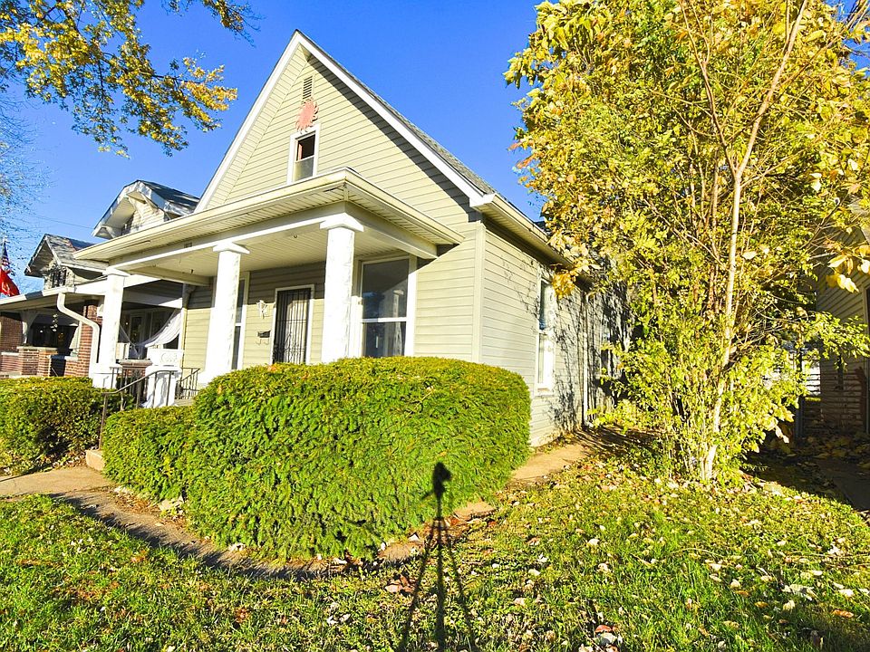 1st image of 1615 Leonard St