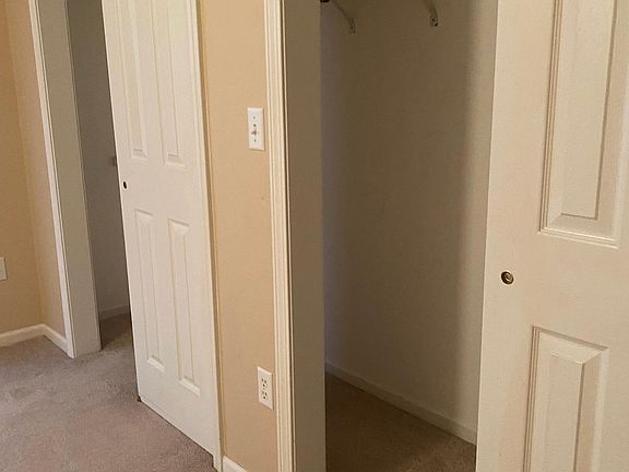 3rd image of 1560 Island Ct