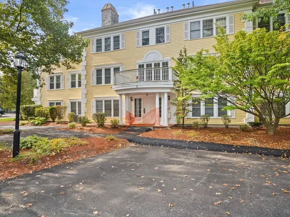 1 Riverview Blvd APT 5-204, Methuen, MA 01844