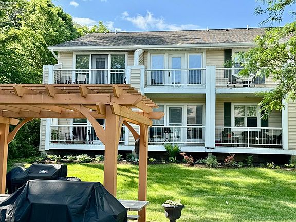 3rd image of 355 N Lake Pine Dr APT E