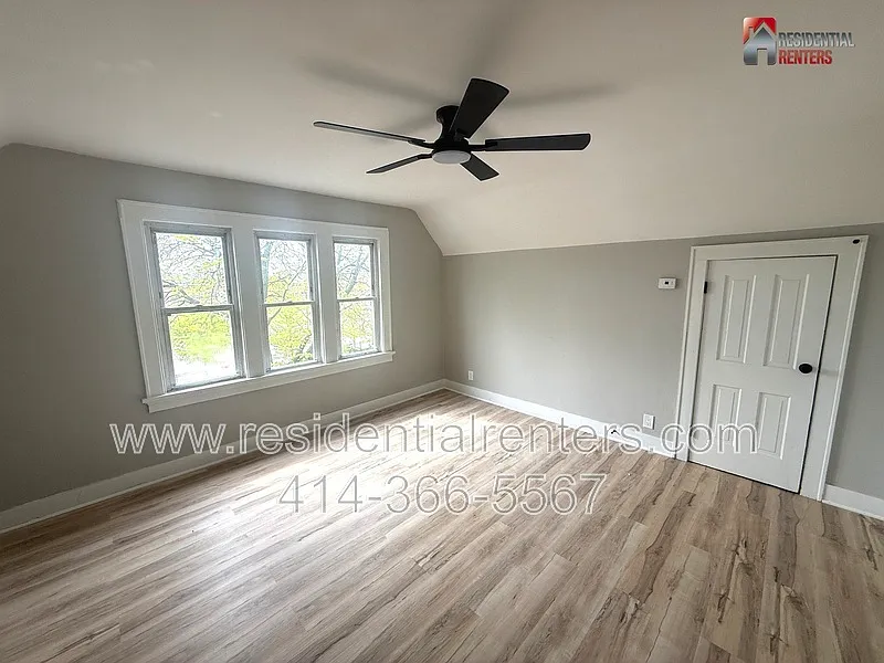 1 bed, 1.0 bath, $950 — Photo 3