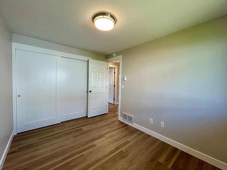 207 Dorn 8-plex — Photo 16