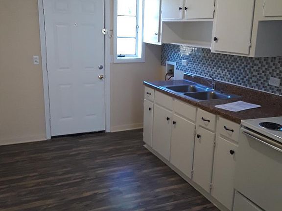 3rd image of 3010 Curtis Dr Unit A