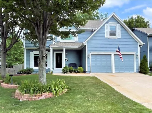 15441 Bradley Dr, Olathe, KS 66062
