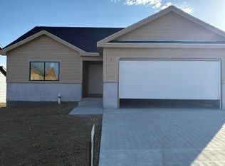 2085 Heathrow Ave, Casper, WY 82609